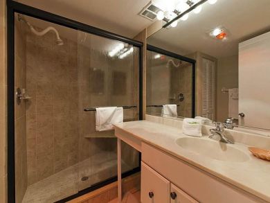 Luxury Rental Beach Pool Excellent 2 Bedrooms Partial Views